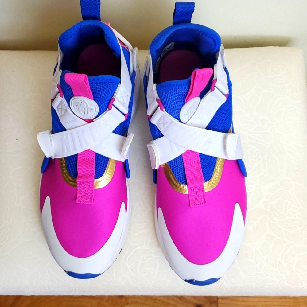 Ladies nike shoes.